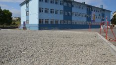 19 Mayıs ilçesinde halı saha çalışmaları