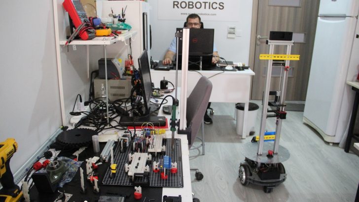 20 metrekarede teknoloji üretiyor