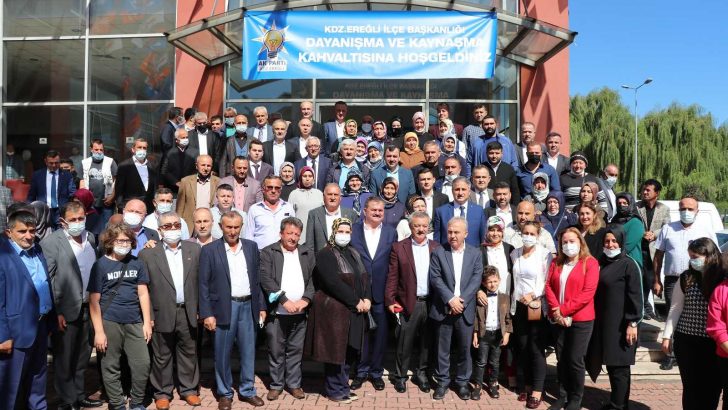 AK Partililer dayanışma kahvaltısında bir araya geldi