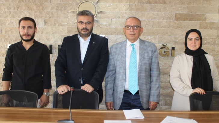 AK Partililer Menderes’i unutmadı