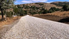 Akçakent Yetikli-Çiçekdağı Boğazevci ve Devreceli Yol Çalışmaları Tamamlandı
