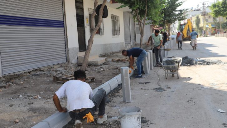 Akdeniz ilçesinde asfalt ve kaldırım çalışmaları sürüyor