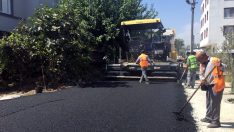 Akdeniz’de asfalt yama ve yol açma çalışmaları sürüyor