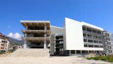 Alanya’nın yeni belediye binası açılmak için gün sayıyor