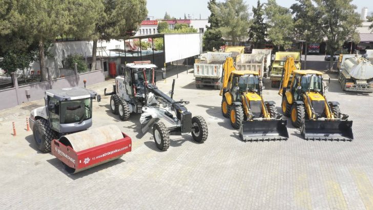 Aydın Büyükşehir Belediyesi araç filosunu yeni iş makineleri ile genişletiyor