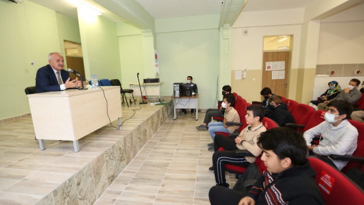 Başkan Aygün’den öğrencilere tecrübe paylaşımı