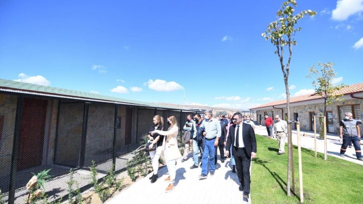 Başkan: Çetin: ‘‘Hayata geçirdiğimiz tüm yatırımlarla gençlerimizin bilgiye ulaşma noktasındaki engelleri ortadan kaldırıyoruz’’