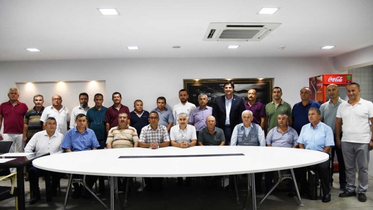 Başkan Karaca’dan emekli olan personele veda yemeği