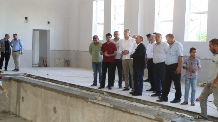 Başkan Kuş yüzme havuzu çalışmalarını inceledi