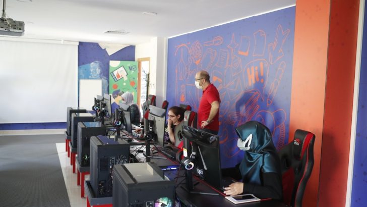 Bilişim Akademisinden İstihdama Katkı