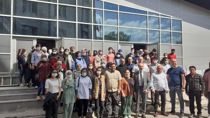 Diyadin’de bin kişiye istihdam sağlayacak tekstil fabrikası kuruluyor