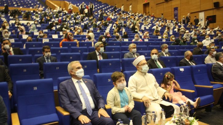 Diyanet İşleri Başkanı Erbaş, Diyarbakır’da 2021-2022 eğitim öğretim yılı Kur’an kurslarının açılış programına katıldı