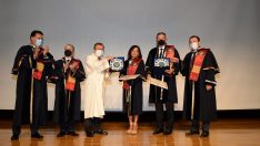 Dünyaca ünlü akademisyen çifte fahri profesörlük