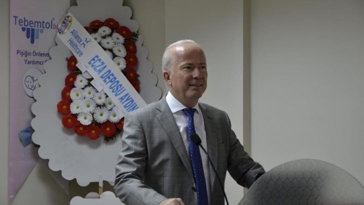 Eczacı Odası Başkanı Karaarslan güven tazeledi