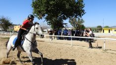 Ege Bölgesi’nin en büyük at binicilik tesisi Manisa’da açıldı