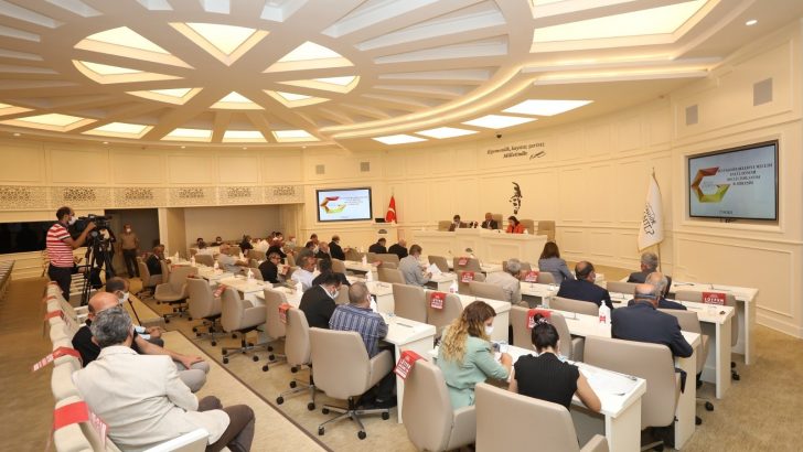 Ekim ayında ilk oyunu sahneleyecekler