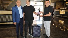 Güder, YKS’de ilk 10 bine giren öğrencileri ağırladı