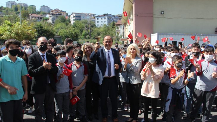 Gülüç’te İlköğretim Haftası törenle kutlandı