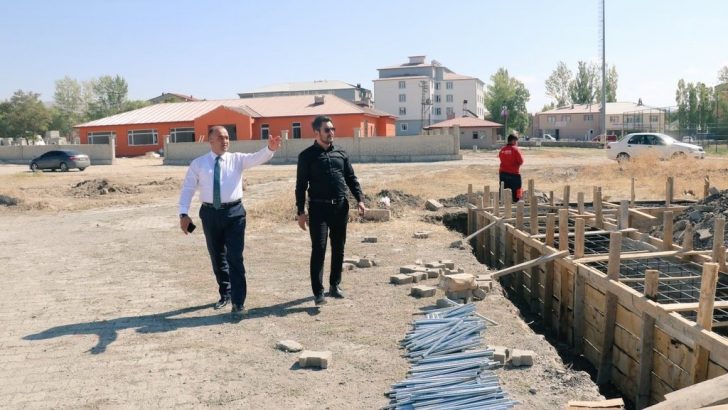 İl Müdürü Çalgan, Tutak ve Patnos’ta ki spor yatırımlarını inceledi
