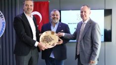 İMEAK Deniz Ticaret Odası Başkanı Tamer Kıran Aliağa’da üyelerle buluştu