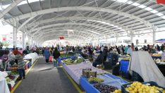 Isparta’da bir mahalle daha kapalı pazar yerine kavuştu