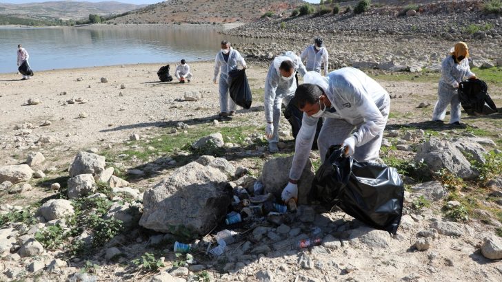 KOSKİ’den Altınapa Baraj Gölü’nde geniş çaplı temizlik