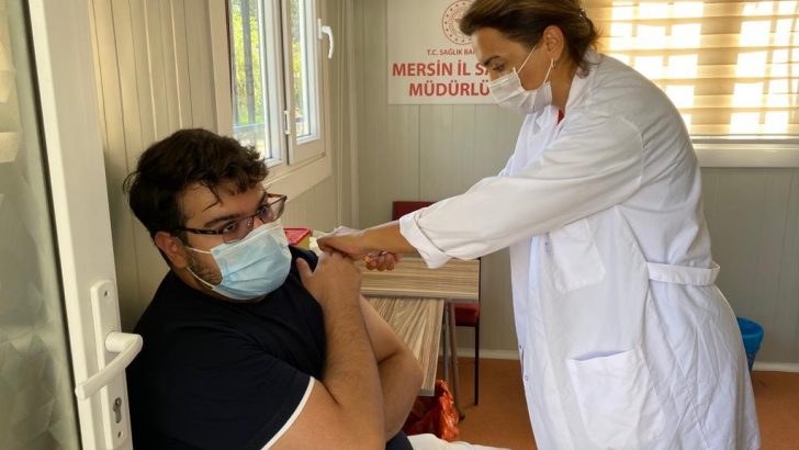 MEÜ yerleşkesine mobil aşı ekibi yerleştirildi
