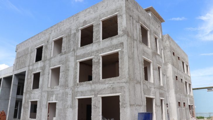 Modern itfaiye binasında çalışmalar sürüyor