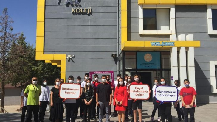 Öğrencilere alzaymır semineri