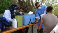 (Özel) Van Gölü sahiline aşı standı kuruldu