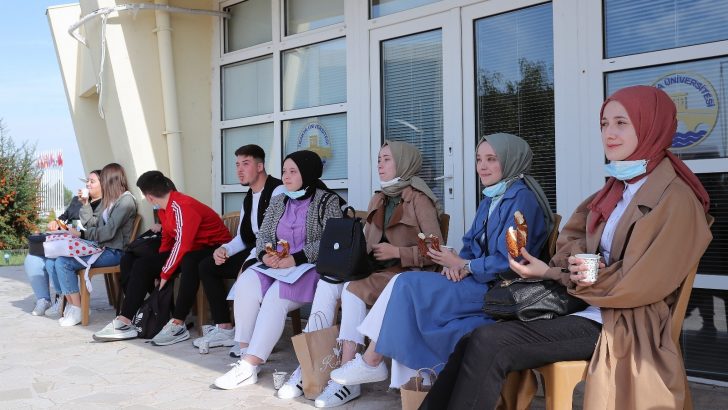 Rektör Tabakoğlu: “Batı Trakyalı öğrencilere kapılarımız sonuna kadar açık”