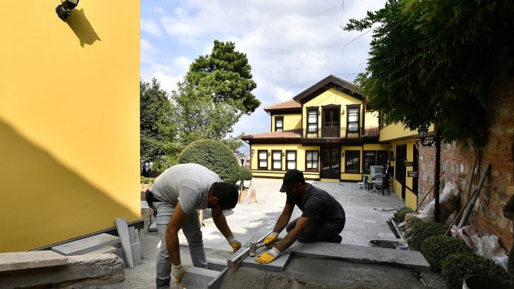 Sümbüllü Bahçe Konağı yenileniyor