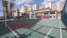 Talas’ta okulların spor sahaları pırıl pırıl