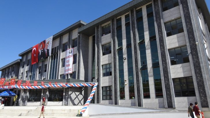 Topçuoğlu’ndan Gaziantep’e bir okul daha