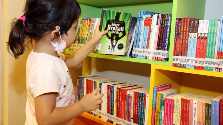 Türkiye’nin ilk AVM çocuk kütüphenesi yoğun ilgi görüyor