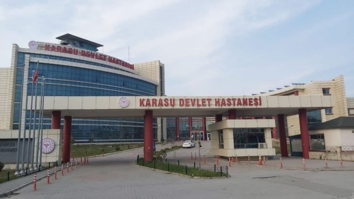 Yaz döneminde nüfus yoğunluğu artan Karasu’da 141 binden fazla hastaya müdahale