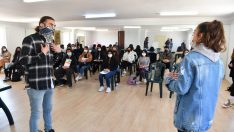 Yetişkinler için temel oyunculuk eğitimi başvuruları başlıyor