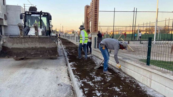 Akdeniz’de yol çalışmaları sürüyor