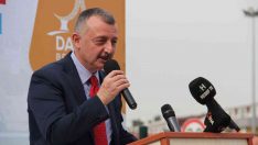 Başkan Büyükakın: “İki tane heykeli açmak için 2 genel başkan, 4 büyükşehir belediye başkanı çağırıyorlar”