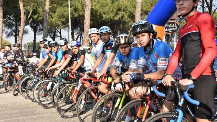 Bisiklet tutkunları Şehzadeler’de buluştu