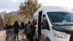 Bu beldede öğrenci servisi ve şehir içi ulaşım ücreti belediye başkanı tarafından karşılanıyor