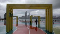 Çin’in güneyinde Kompasu tayfunu karaya vurdu