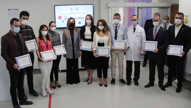 Dokuz Eylül Üniversitesinde doktorlara ozon tedavisi eğitimi