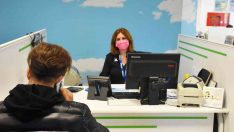 Farkındalık için pembe fatura