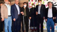 Görme engellilere beyaz baston