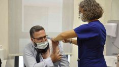 Hastanenin ilk Turkovac gönüllüsü aşı oldu