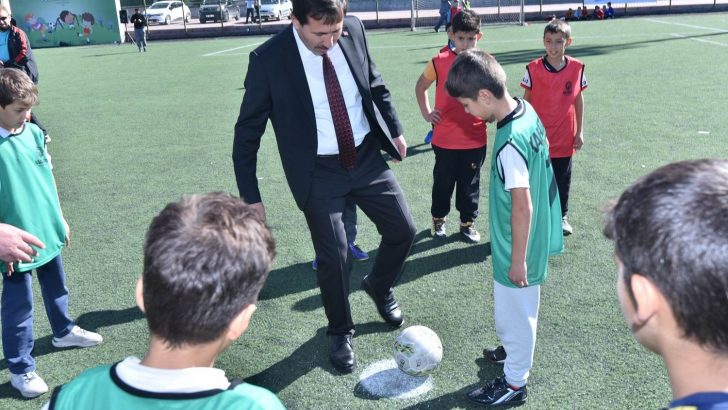 Karatay Belediyesinden “ilkokullar arası dostluk ve kardeşlik futbol turnuvası”