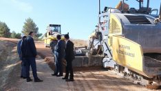 Kaymakam Alkan yol yapım çalışmalarını yerinde inceledi