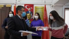 Keçiören Belediyesinden öğrencilere 20 bin adet kırtasiye seti