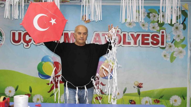 (Özel) Para kazanmak için başladığı uçurtmacılıkta Türkiye’nin ilk müzesini kurdu